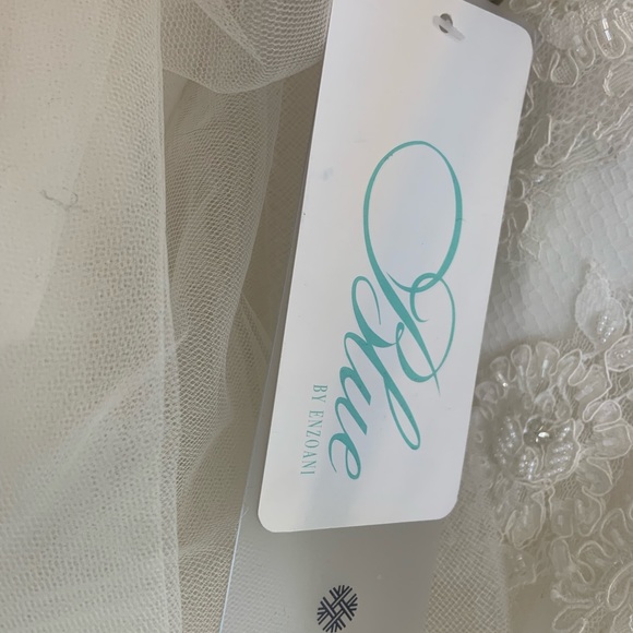 BRAND NEW Wedding Dress - Picture 7 of 8